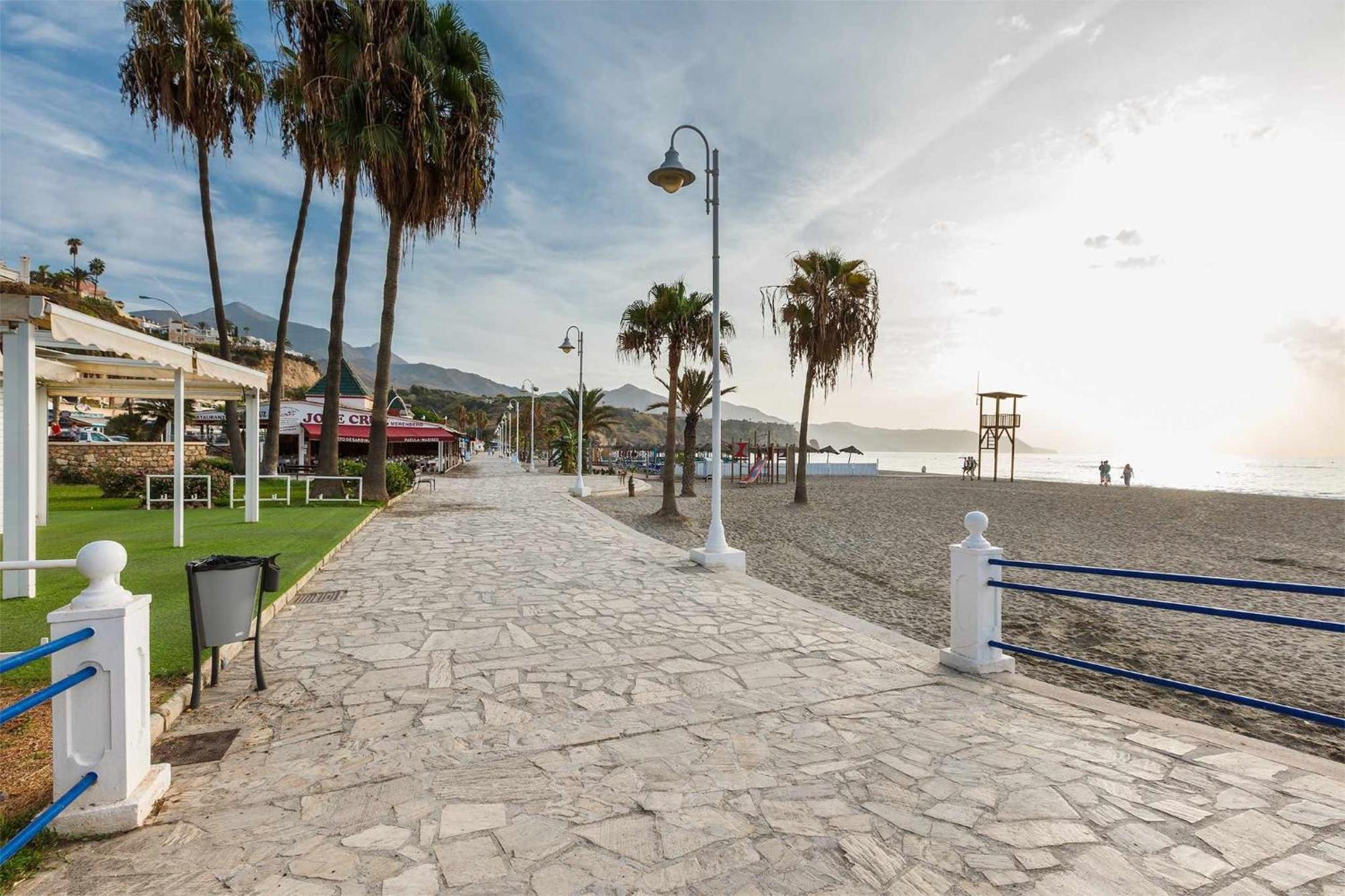 A&N Burriana Beach Nerja Exteriör bild
